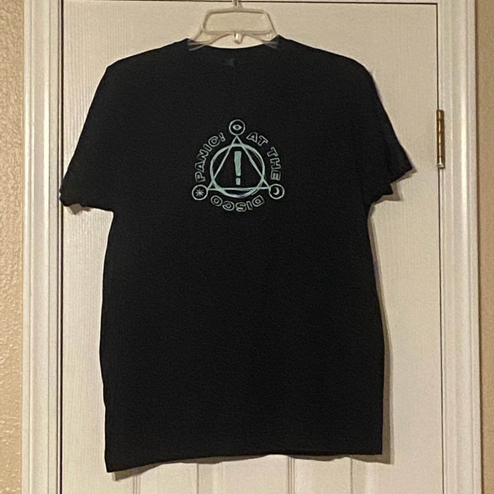Hot Topic - Panic! at the Disco t-shirt